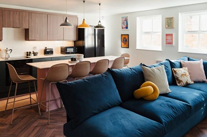 6 Bedroom Flat To Rent In Leazes Parade, Newcastle Upon Tyne, NE2