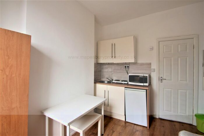 Studio To Rent In Cricklewood Broadway, Cricklewood NW2