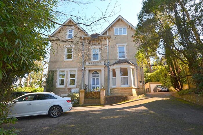 1 Bedroom Flat To Rent In Surrey Towers, Westbourne, Dorset, BH4