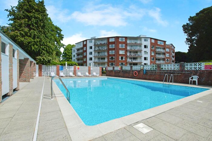 3 Bedroom Flat For Sale In The Avenue, Poole, BH13