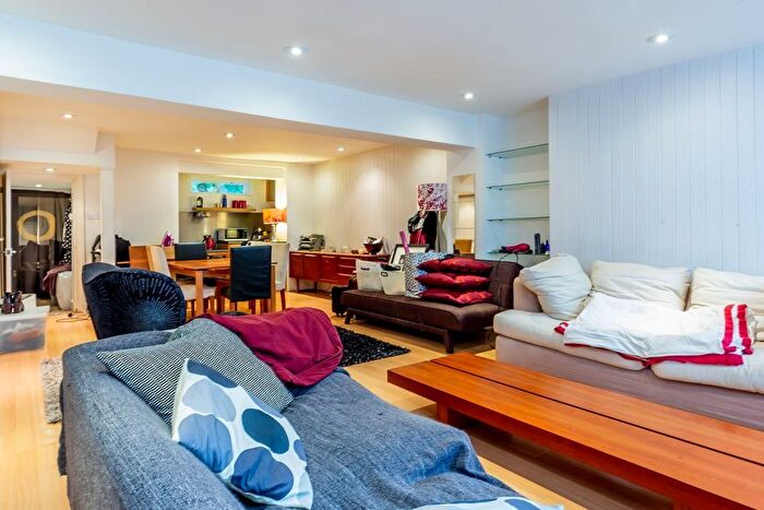 1 Bedroom Flat To Rent In Arlington Road, London, NW1