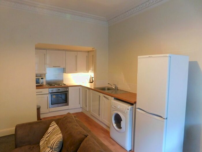 2 Bedroom Flat To Rent In Lochee Road, West End, Dundee, DD2