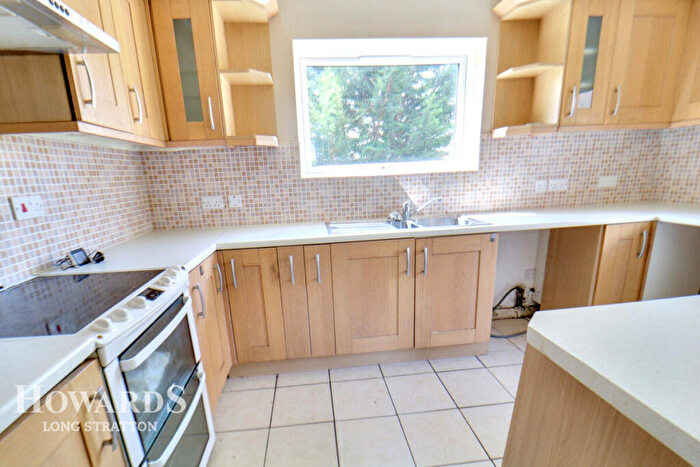 3 Bedroom Semi-Detached House For Sale In Chestnut Road, Pulham-St-Mary, IP21