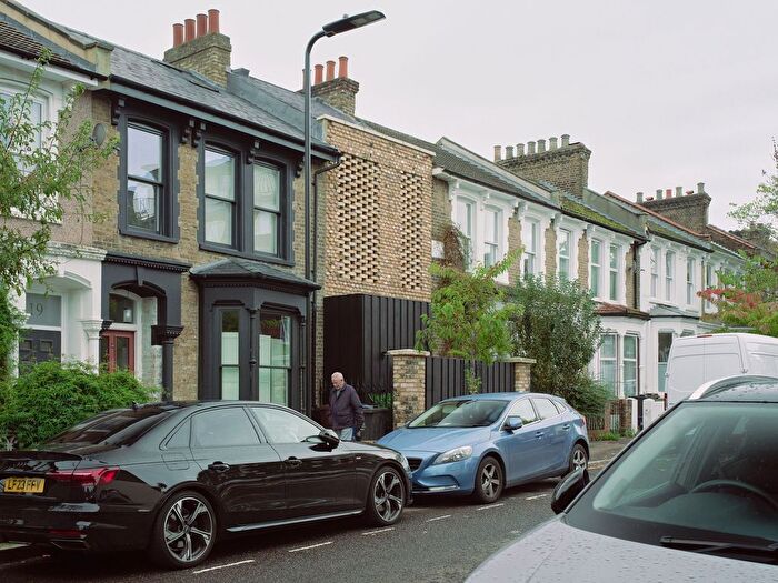 2 Bedroom Terraced House To Rent In Haslett House, Kenmure Road, London, E8