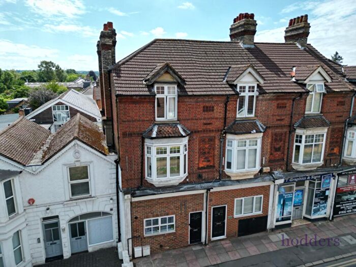 3 Bedroom Duplex To Rent In Surrey, KT15