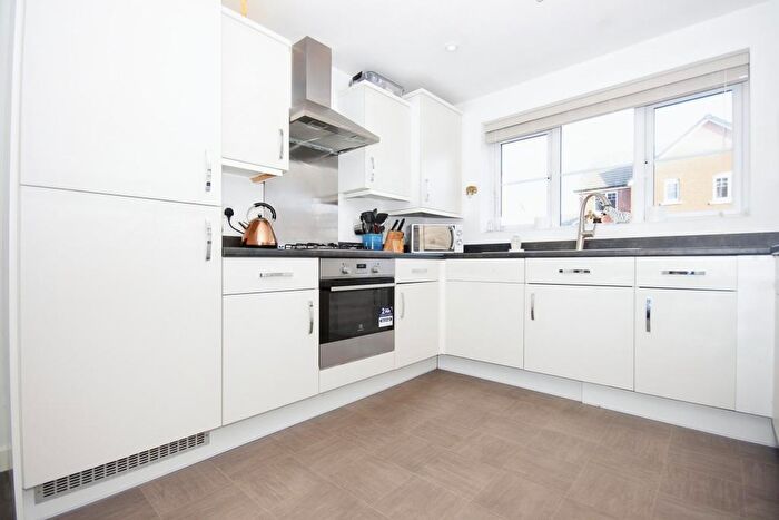 4 Bedroom House To Rent In Lancaster Way, Whitnash, Leamington Spa, CV31