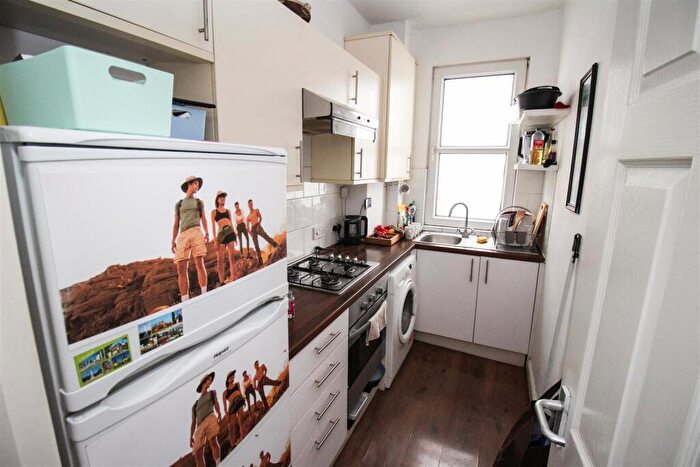 1 Bedroom Flat To Rent In Meteor Road, Westcliff-On-Sea, SS0