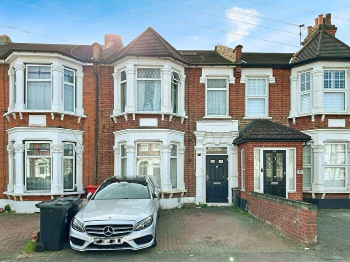 2 Bedroom Flat To Rent In Ingleby Road, Ilford, IG1