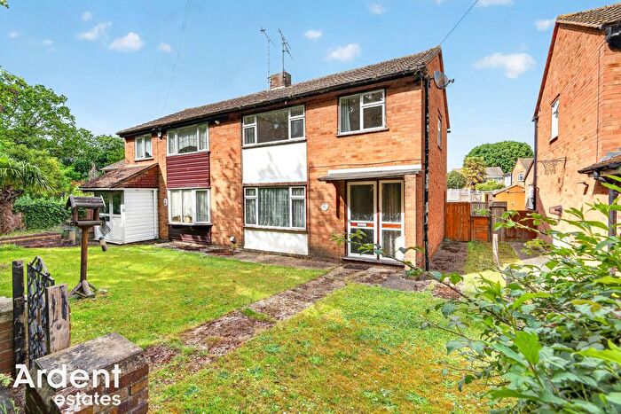 3 Bedroom Semi-Detached House For Sale In Fir Tree Walk, Heybridge, CM9