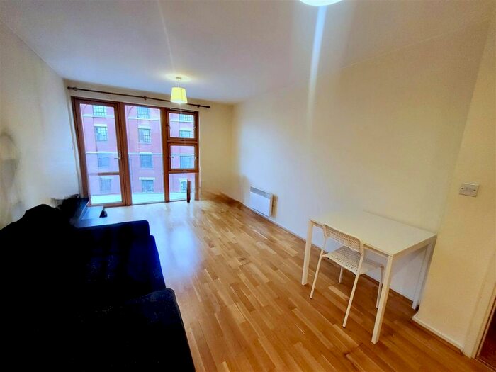 1 Bedroom Flat To Rent In Hungerford Road, Camden, N7