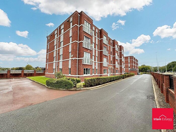 2 Bedroom Flat For Sale In Forebay Drive, Irlam, M44