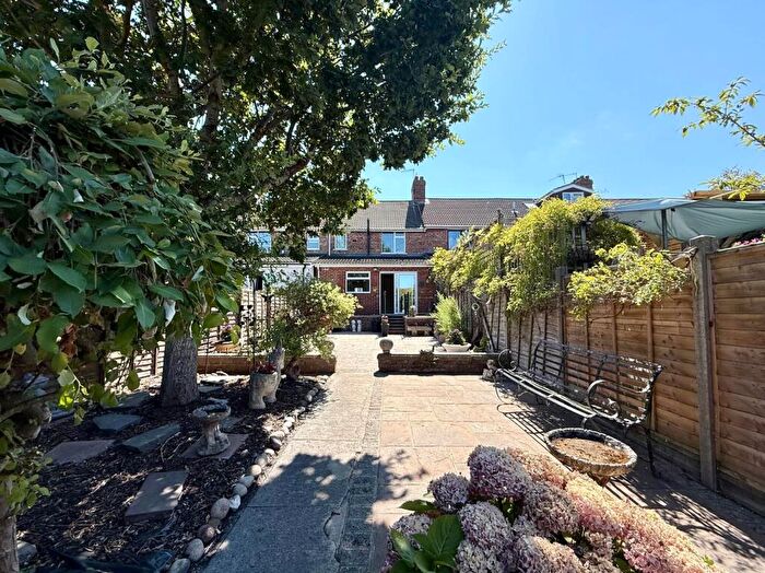 3 Bedroom Terraced House For Sale In Drove Road, Old Town, Swindon, SN1