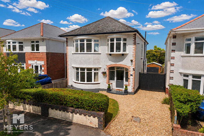 4 Bedroom Detached House For Sale In Corhampton Road, Bournemouth, BH6
