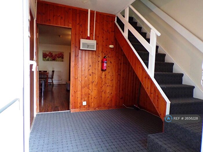 6 Bedroom Semi Detached House To Rent In Derby Raod, Manchester, M14