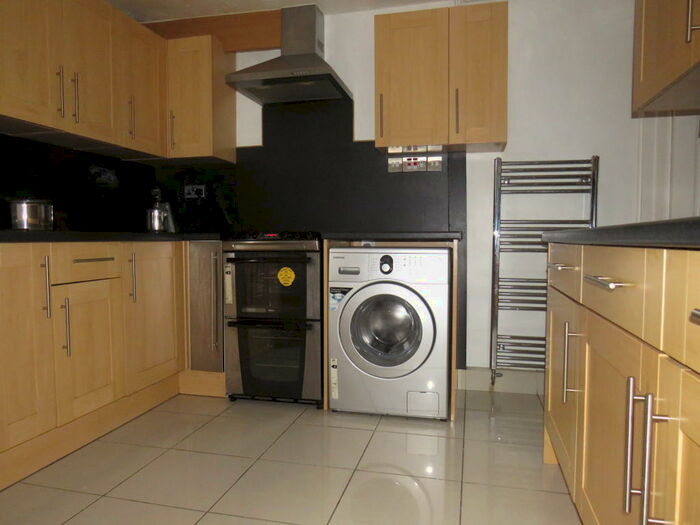 3 Bedroom House To Rent In Percy Road, Warwick, CV34