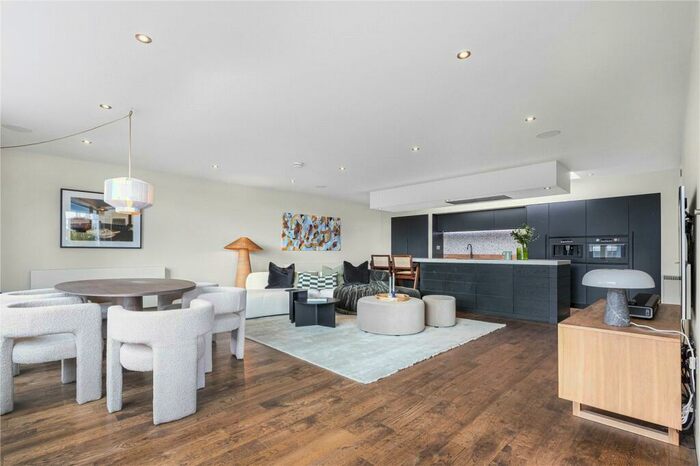 3 Bedroom Penthouse To Rent In Redchurch Street, Shoreditch, London, E2