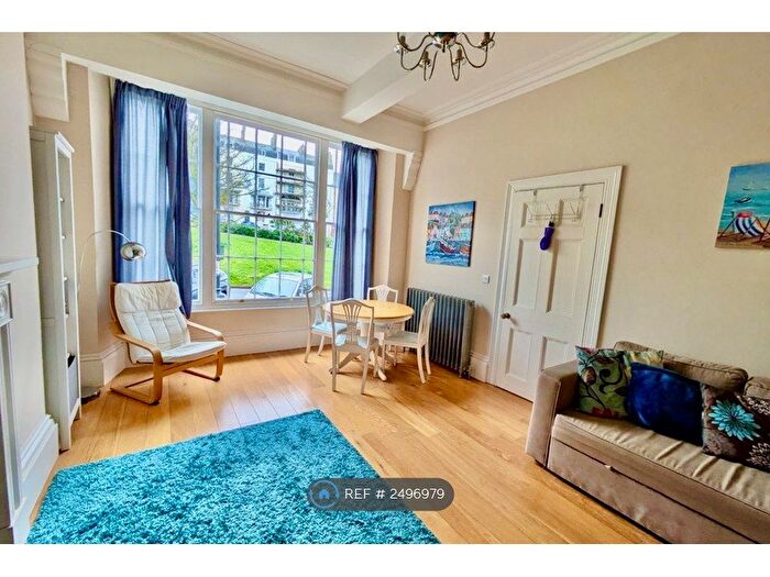 2 Bedroom Flat To Rent In Wellington Square, Hastings, TN34