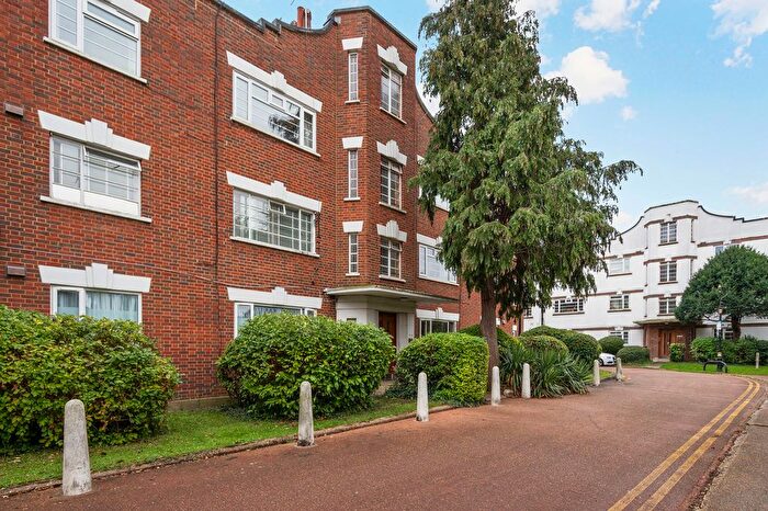 1 Bedroom Flat To Rent In Bushey Road, London, SW20