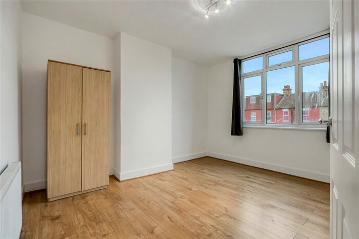 3 Bedroom Terraced House To Rent In Rosebery Avenue, Tottenham, London, N17