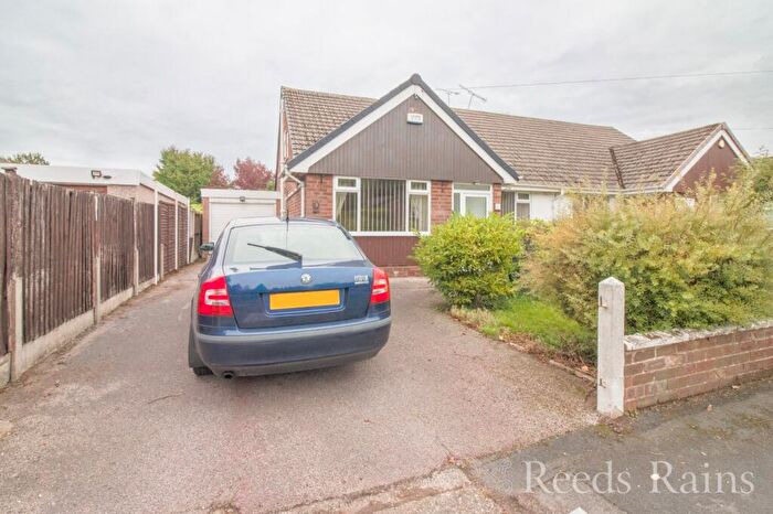 3 Bedroom Bungalow For Sale In Buttermere Avenue, Ellesmere Port, Cheshire, CH65