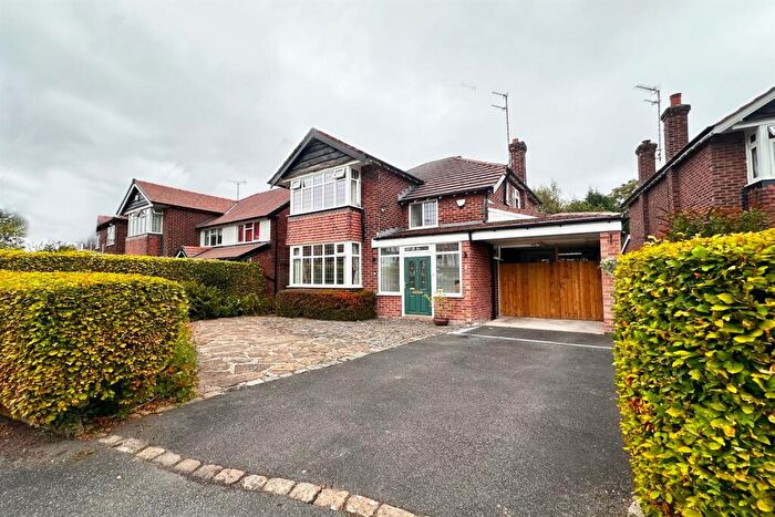 3 Bedroom Detached House For Sale In Brookfield Avenue, Poynton, SK12