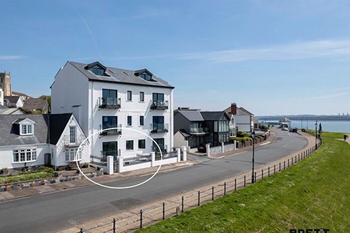 2 Bedroom Flat For Sale In The Rath, Milford Haven, Pembrokeshire., SA73