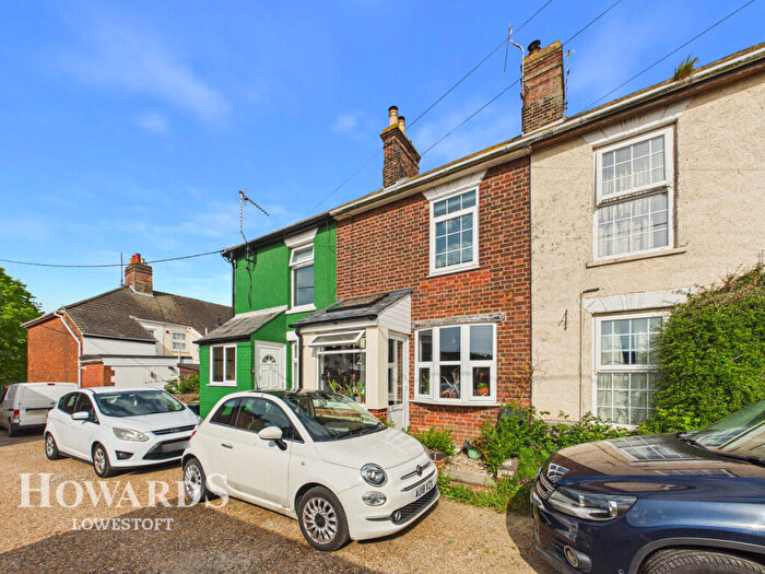 2 Bedroom Terraced House For Sale In Belvedere Drive, Kessingland, NR33
