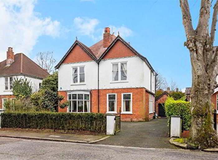 6 Bedroom Detached House For Sale In Myrtlefield Park, Belfast, BT9