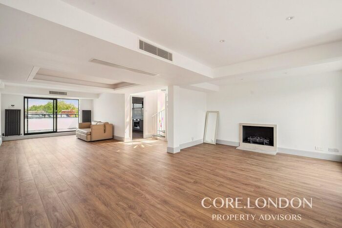 3 Bedroom Flat To Rent In Drayton Gardens, London, SW10