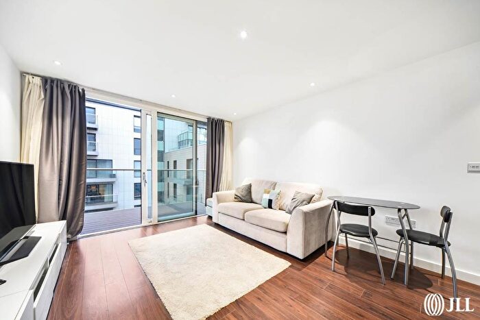 1 Bedroom Apartment To Rent In City View Apartments, London, N4