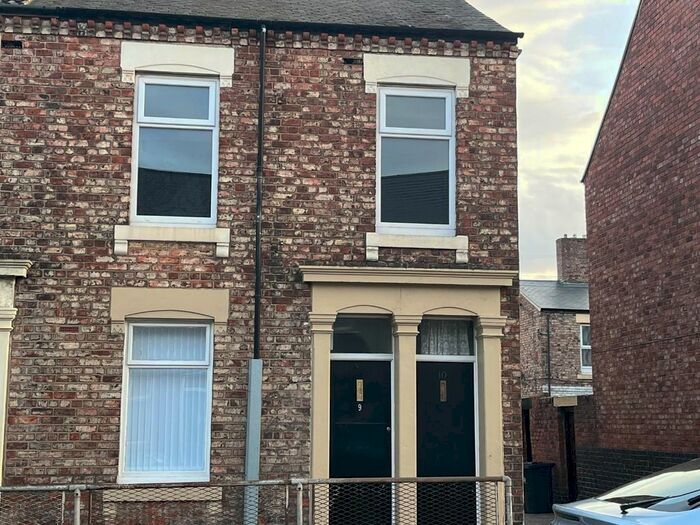 3 Bedroom Flat To Rent In Albion Road West, North Shields, NE29