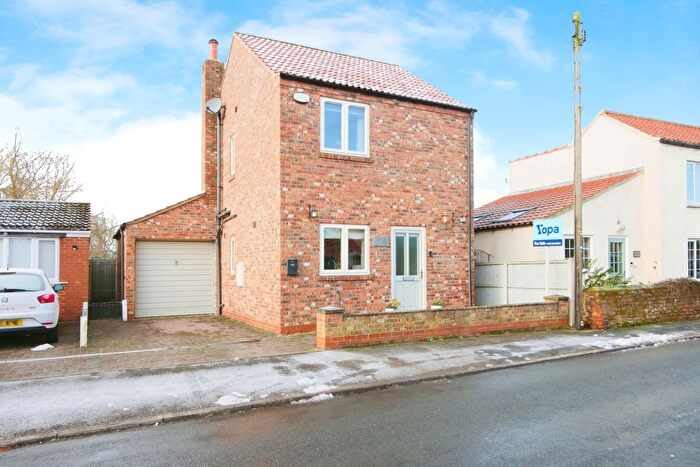 2 Bedroom Cottage For Sale In Moor End, Kelfield, York, YO19