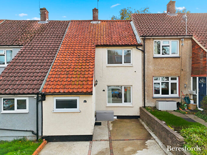 2 Bedroom Terraced House For Sale In Monoux Close, Billericay, CM11