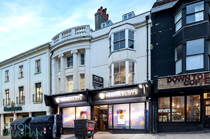 3 Bedroom Flat To Rent In Hampshire Court, Upper St. James's Street, Brighton, BN2