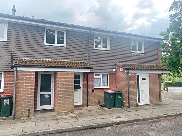 2 Bedroom Maisonette To Rent In Saltdean Close, Southgate, Crawley, RH10