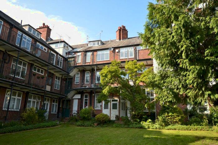 1 Bedroom Flat To Rent In Wey Hill, Haslemere, GU27