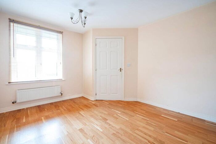 2 Bedroom Terraced House For Sale In Orchard Mews, Knaphill, Woking, GU21