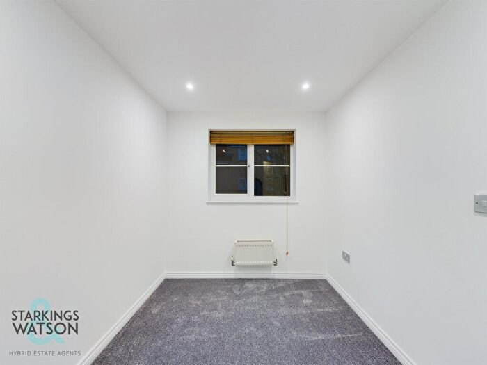 4 Bedroom Town House To Rent In Cutters Row, Norwich, NR3