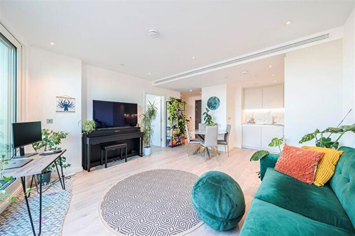 1 Bedroom Flat For Sale In Kennington Lane, Kennington, SE11