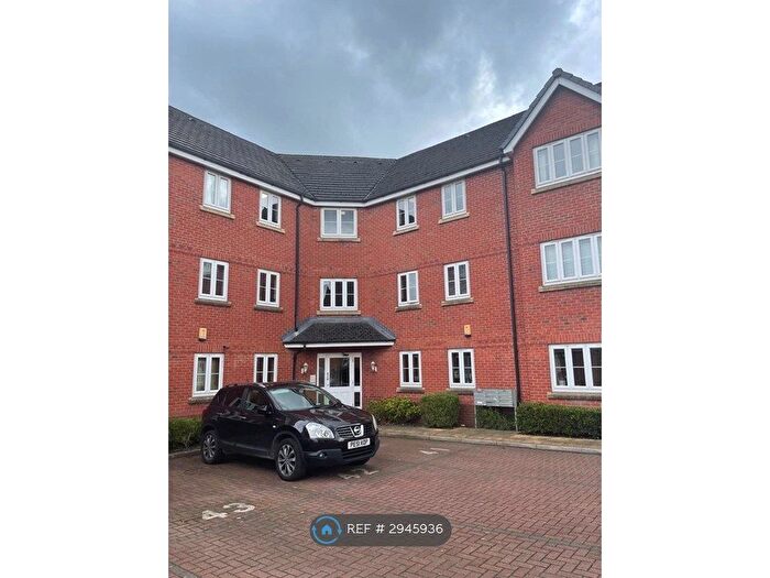 2 Bedroom Flat To Rent In Lingwell Park, Widnes, WA8