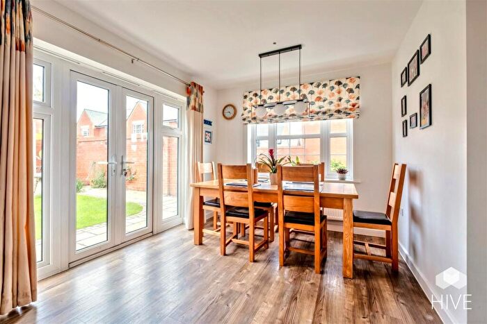 4 Bedroom Detached House For Sale In Winnow Close, Wimborne, BH21