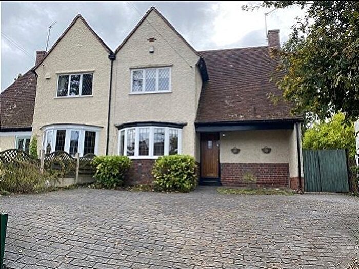 3 Bedroom Semi-Detached House To Rent In Castlecroft Road, Castlecroft, Wolverhampton, WV3