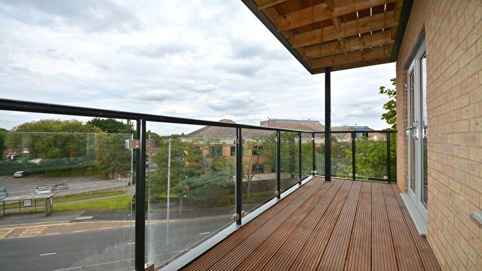 2 Bedroom Apartment To Rent In Fleming Place, The Quarters, RG12