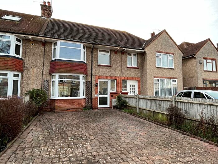 3 Bedroom House To Rent In King Edward Avenue, Worthing, BN14