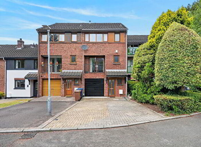 3 Bedroom TownHouse For Sale In Upper Malone Close, Belfast, BT9