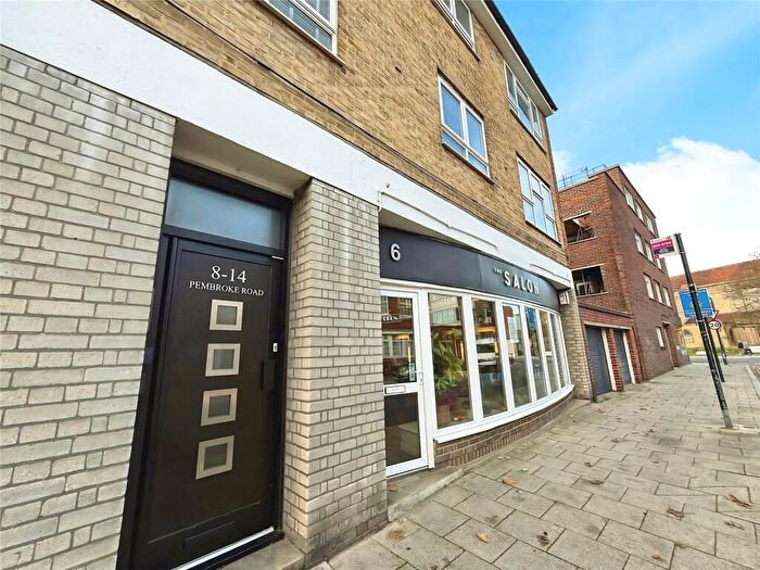 2 Bedroom Flat To Rent In Pembroke Road, Portsmouth, Hampshire, PO1