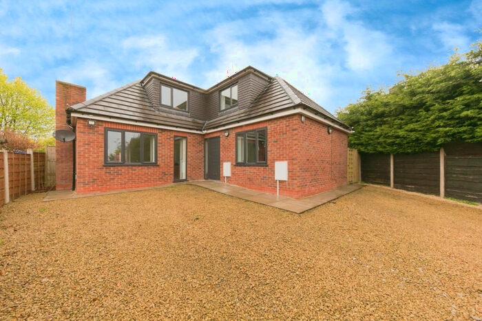 3 Bedroom Detached House To Rent In Tennyson Close; Macclesfield., SK11