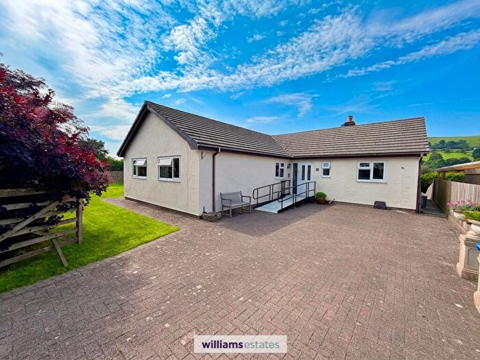 4 Bedroom Detached Bungalow For Sale In Bryneglwys, Corwen, LL21