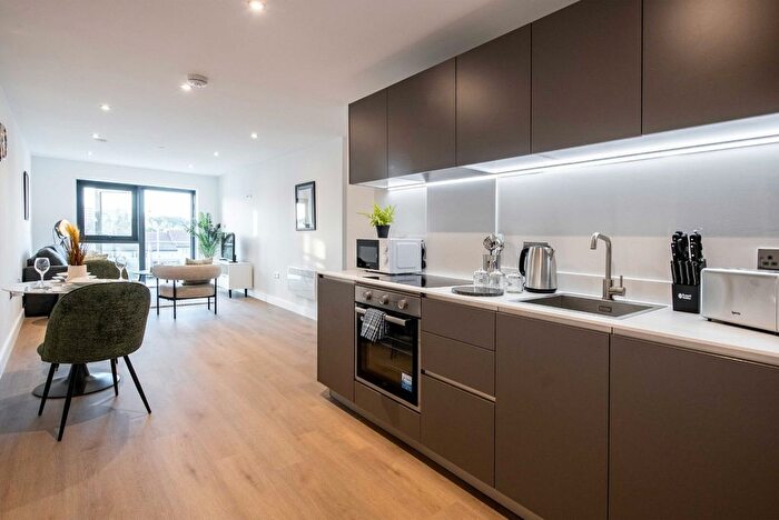 2 Bedroom Flat To Rent In George Road, New Malden, KT3