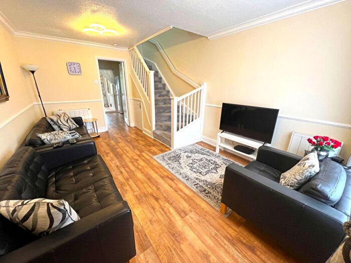2 Bedroom Terraced House To Rent In Hookstone Way, Woodford Green, IG8